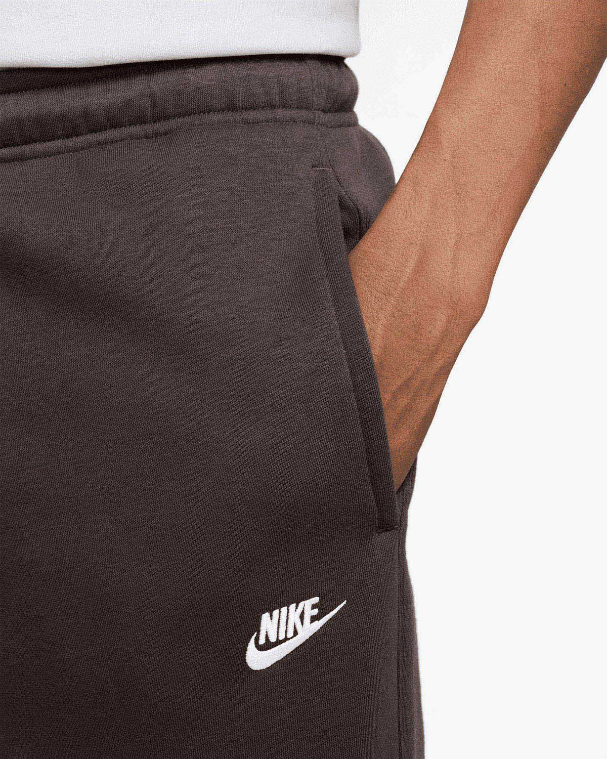 Nike pantalone sportivo da uomo Club Men's Joggers FN3787-237
