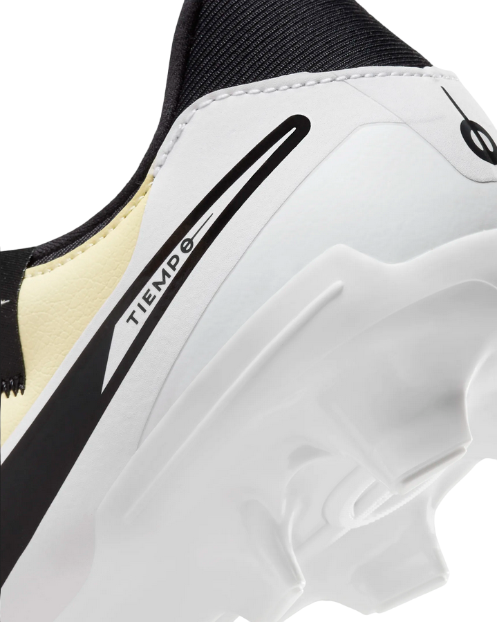 NikescarpadacalciodauomoLegend10AcademyFGMGDV4337