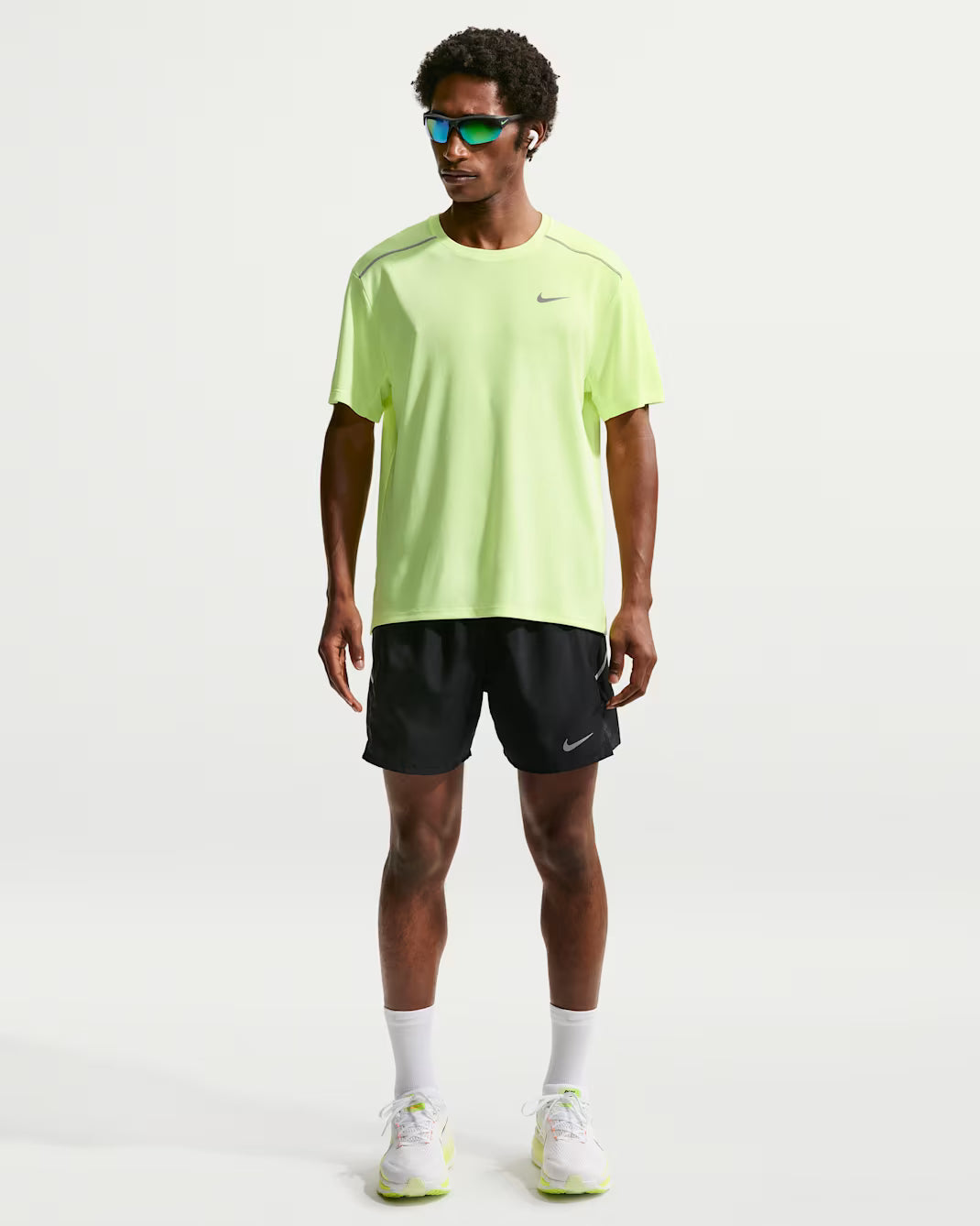 Nike pantaloncino running uomo Miler da 13 cm 2 in 1 con Dri-FIT IF2044-010 nero
