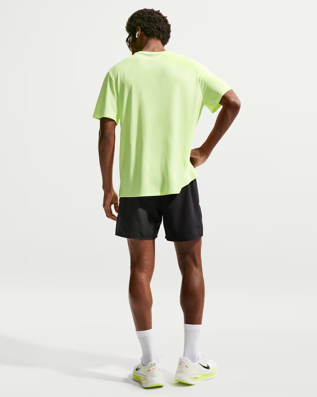 Nike pantaloncino running uomo Miler da 13 cm 2 in 1 con Dri-FIT IF2044-010 nero