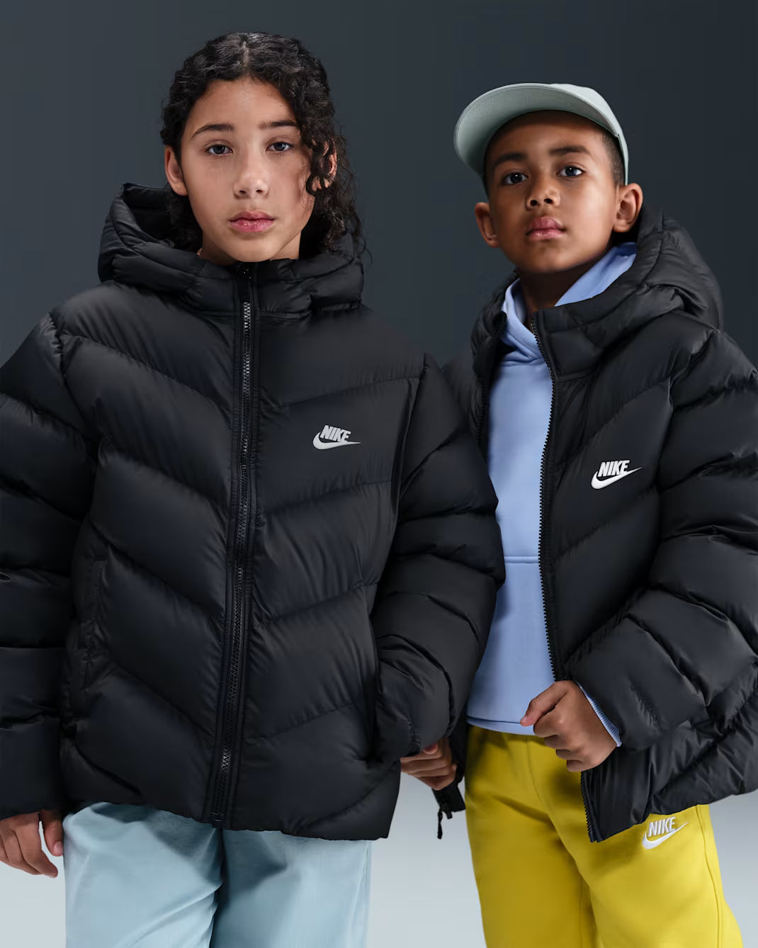 Nike piumino junior loose fit Therma-FIT Sportswear All Day Play HQ4976-010 nero