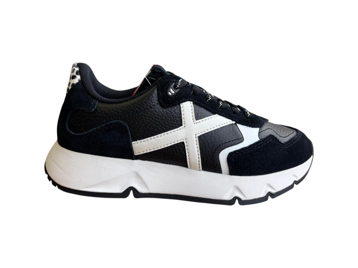 Munich scarpa sneakers da donna Mamba 17 4191017 nera