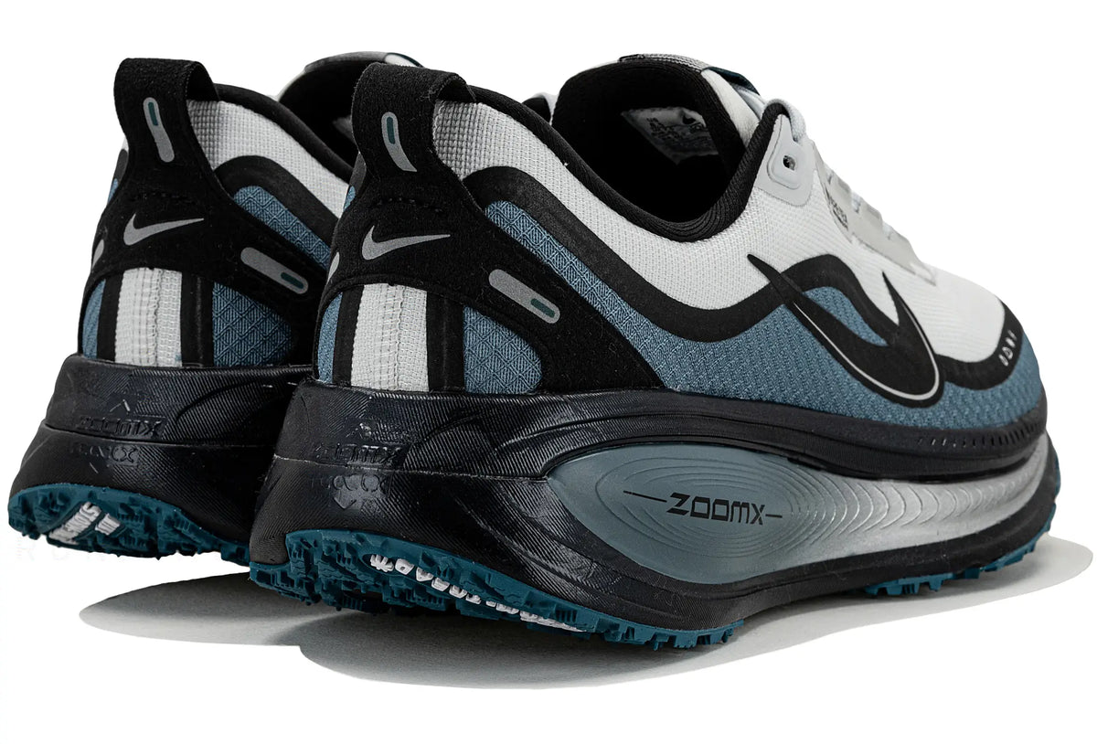 Nike Vomero 18 GORE-TEX IQ0456-100 Uomo Bianco Blu - Scarpe Running